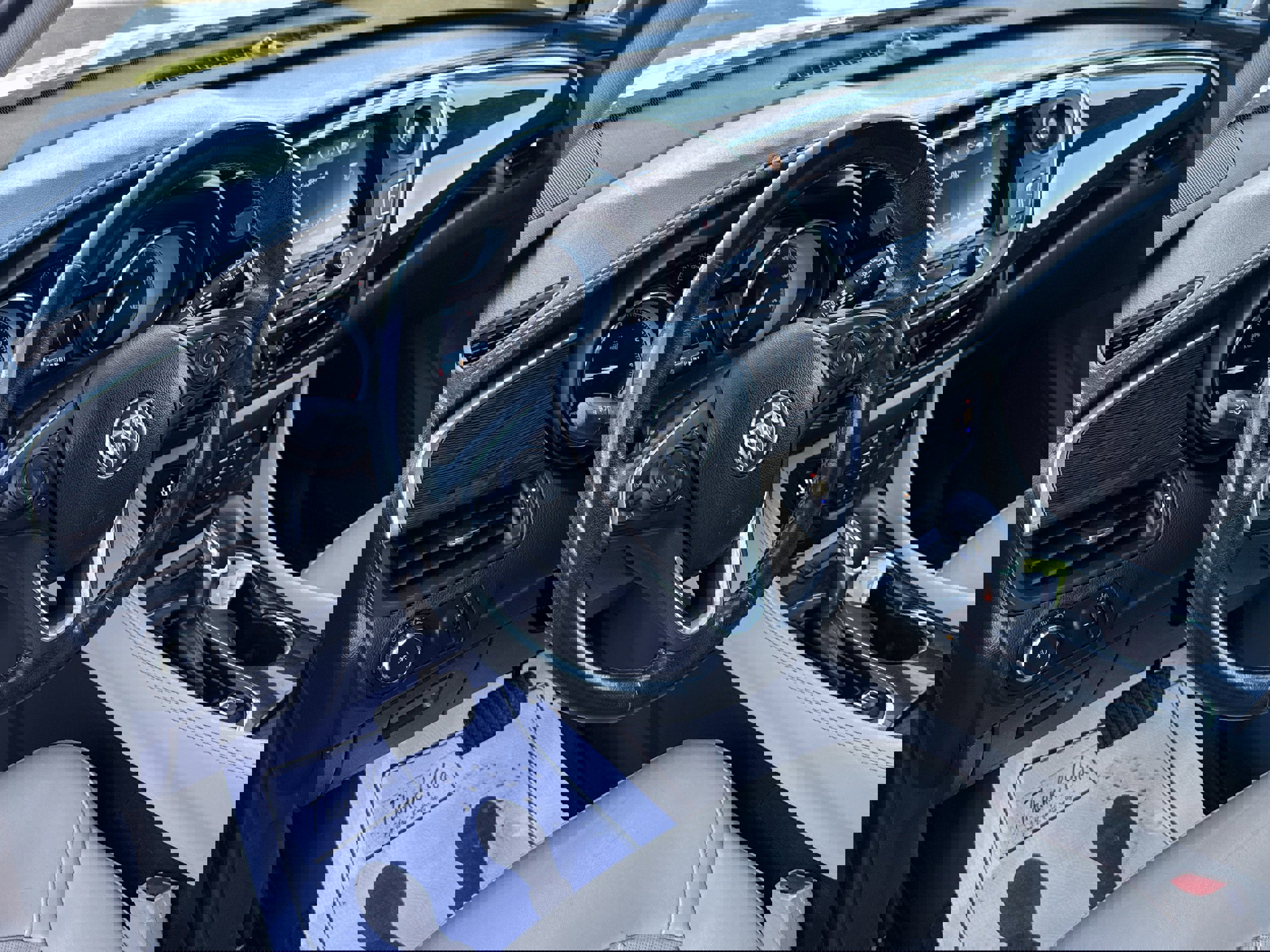 Used 2017 Buick Envision Essence image 8