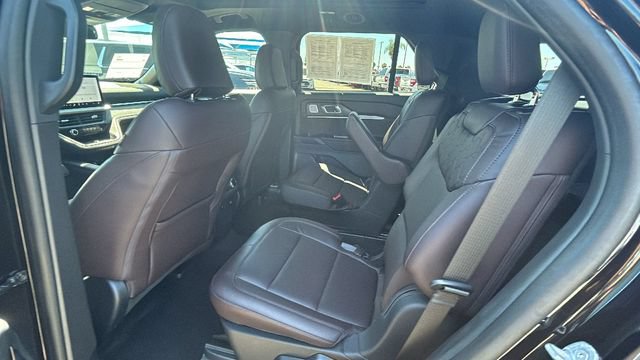 Certified 2025 Ford Explorer Platinum w/ Ultimate Package AWD/4WD image 16