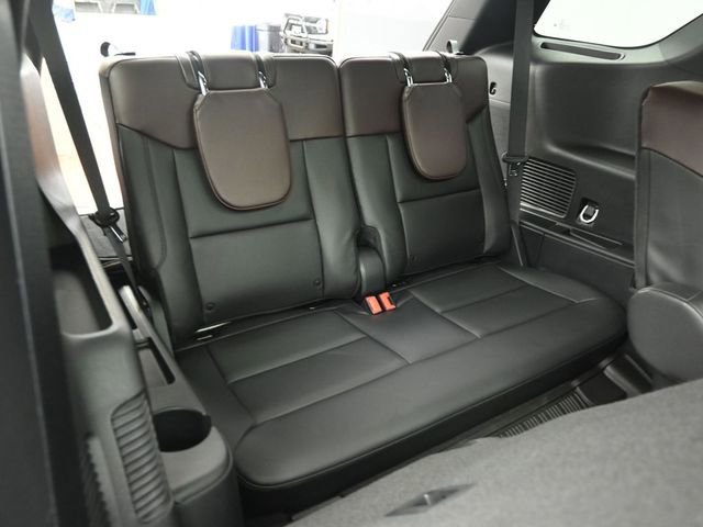 Certified 2023 Ford Explorer Platinum w/ Technology Package image 44