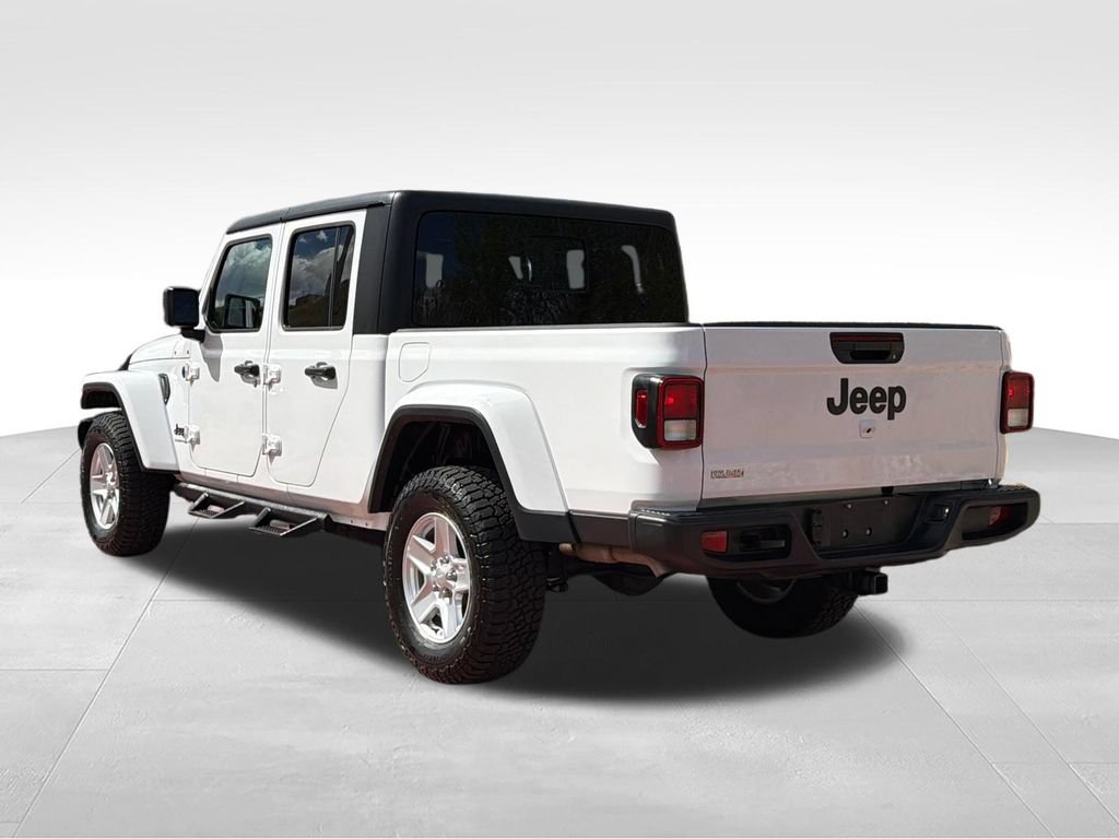 Used 2023 Jeep Gladiator Sport AWD/4WD image 5