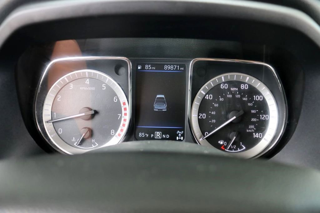 Used 2019 Nissan Titan SV AWD/4WD image 13