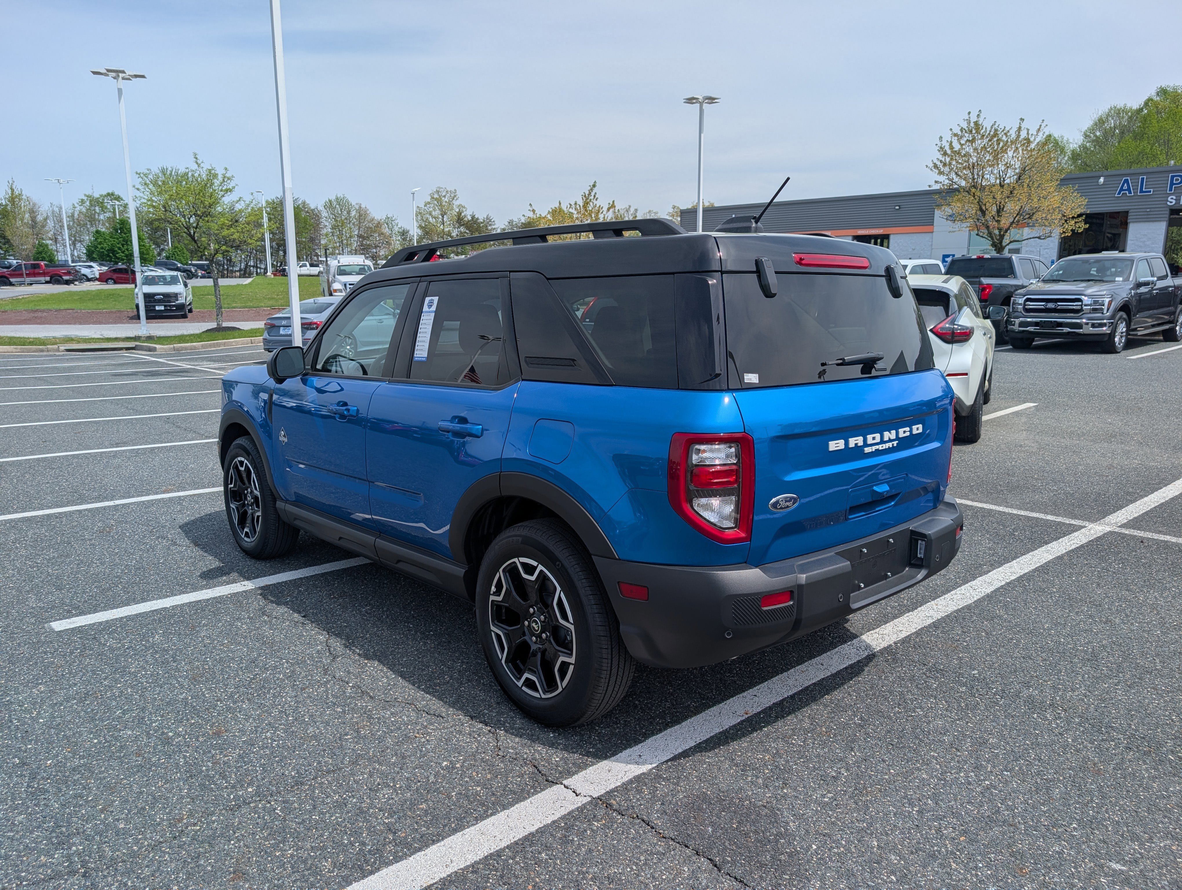 Certified 2025 Ford Bronco Sport Outer Banks w/ Outer Banks Tech Package+ image 3