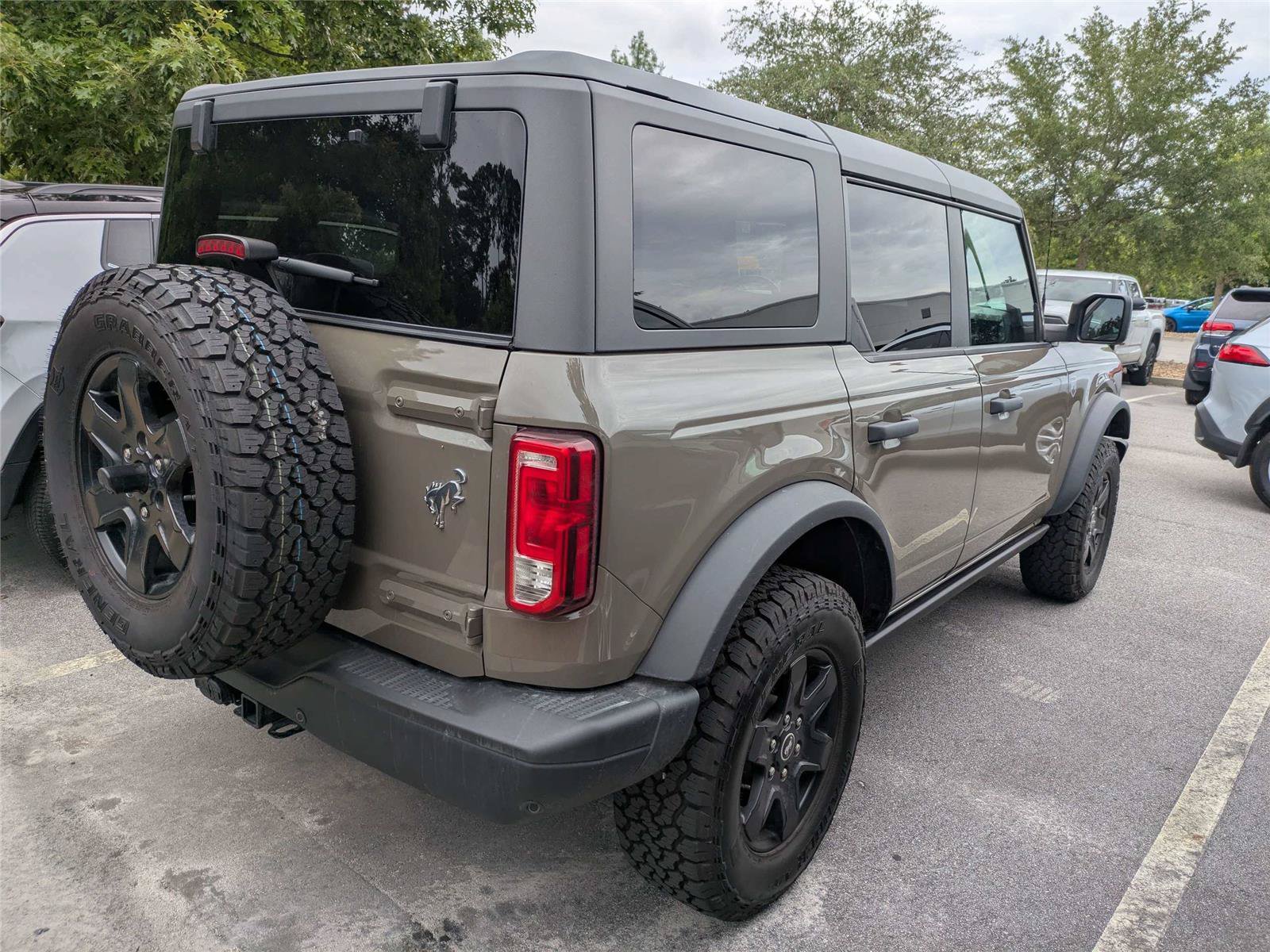 Certified 2025 Ford Bronco Big Bend w/ Black Diamond Package AWD/4WD image 4