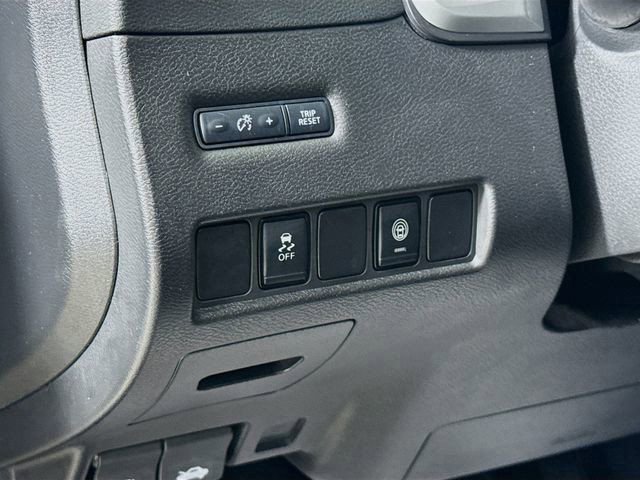 Used 2023 Nissan Murano SV image 10