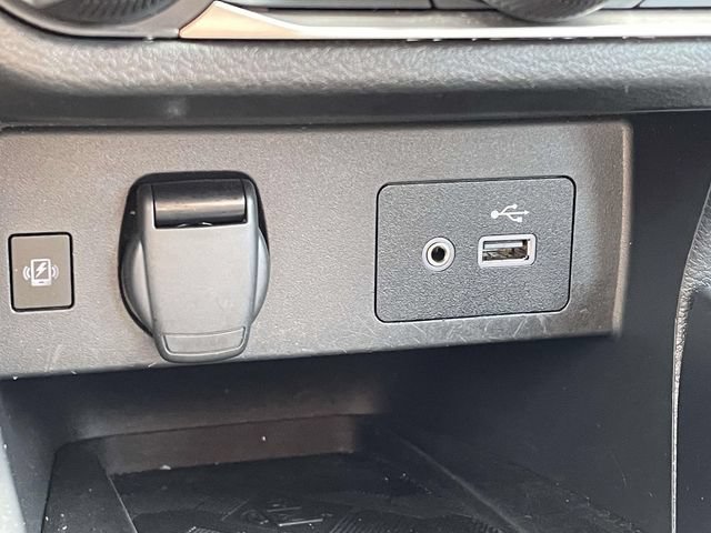 Used 2025 Nissan Versa SV FWD image 26