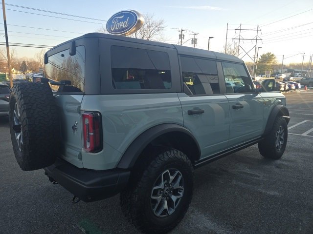 Certified 2023 Ford Bronco Badlands image 4