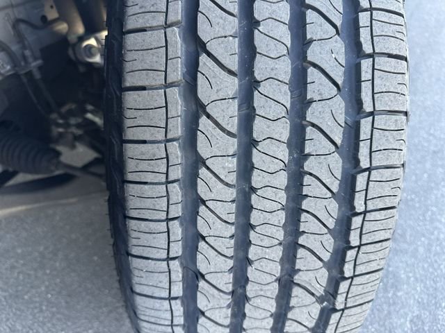 Used 2023 Jeep Grand Cherokee Limited w/ Luxury Tech Group II image 11