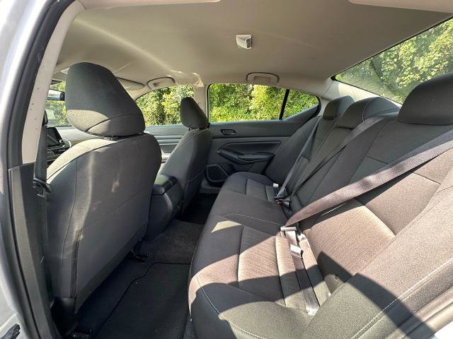 Used 2024 Nissan Altima 2.5 SV FWD image 23