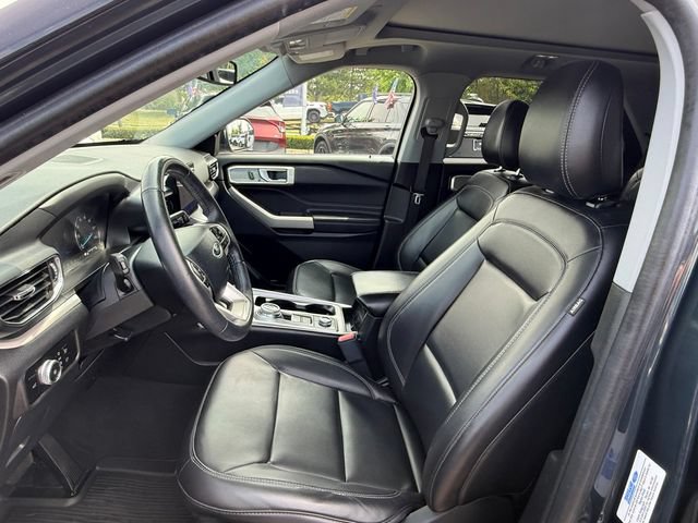 Certified 2023 Ford Explorer XLT w/ Equipment Group 202A AWD/4WD image 7
