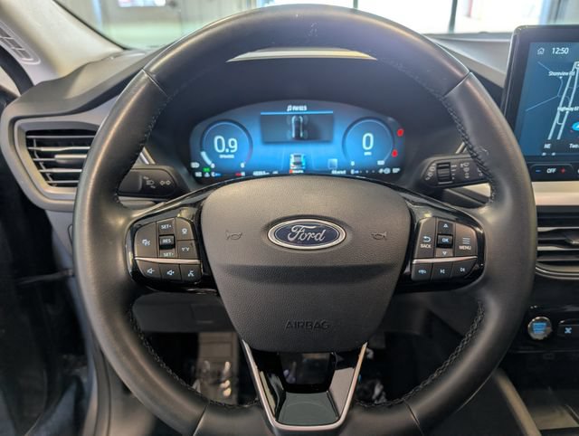 Certified 2024 Ford Escape Platinum AWD/4WD image 18