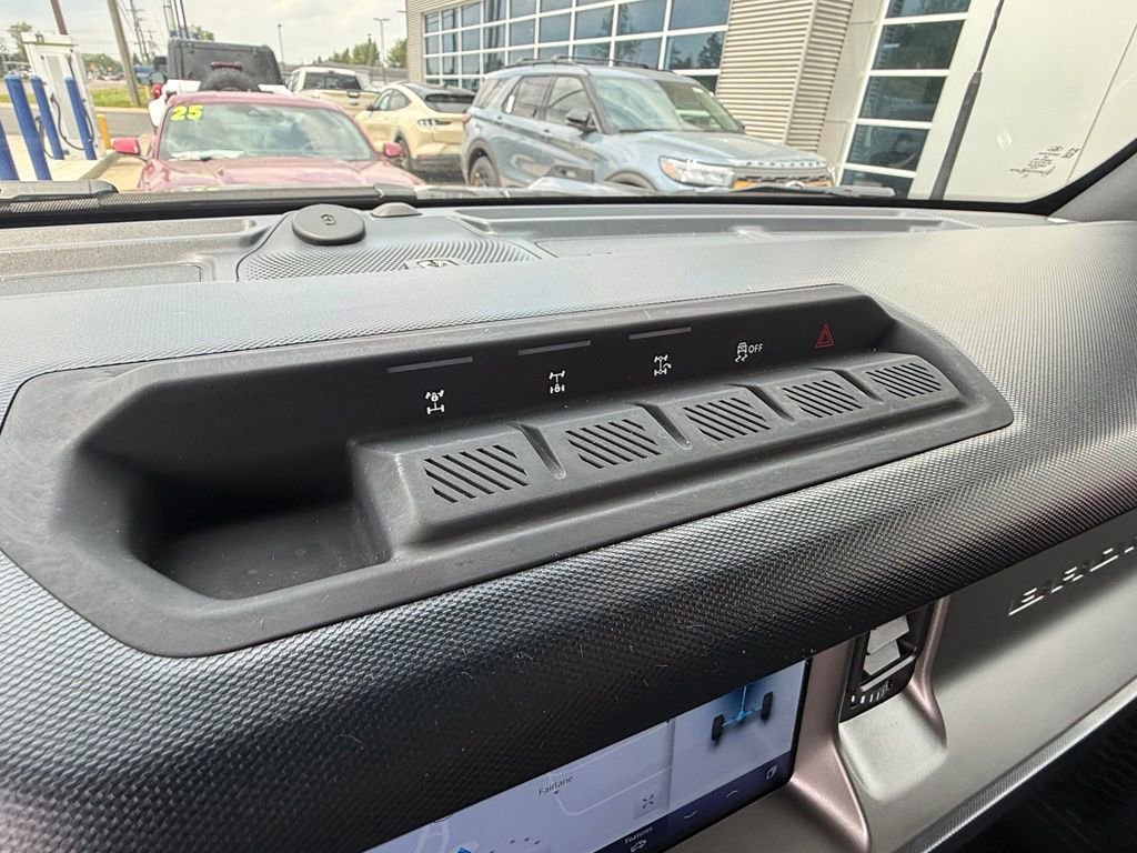 Certified 2022 Ford Bronco Outer Banks w/ Sasquatch Package AWD/4WD image 30