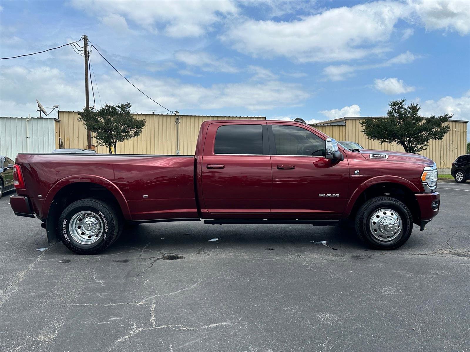 Used 2024 RAM 3500 Limited w/ Safety Group AWD/4WD image 3