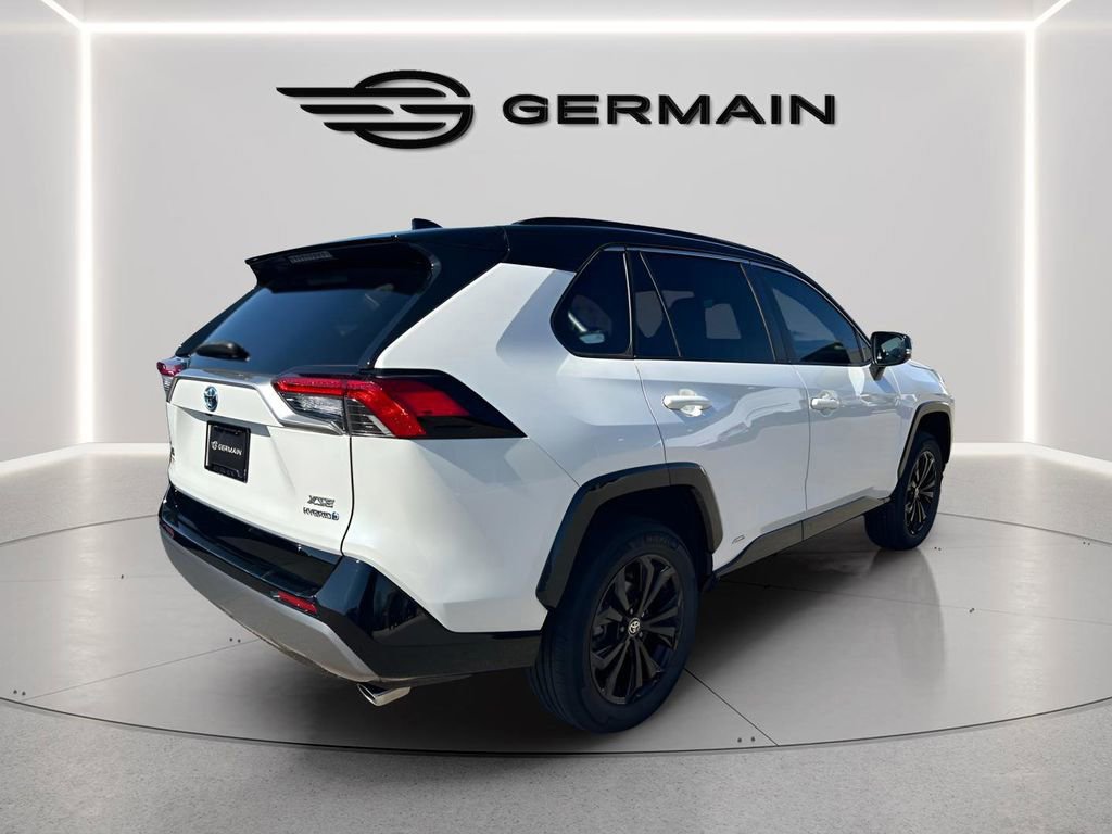 Used 2022 Toyota RAV4 XSE AWD/4WD image 3