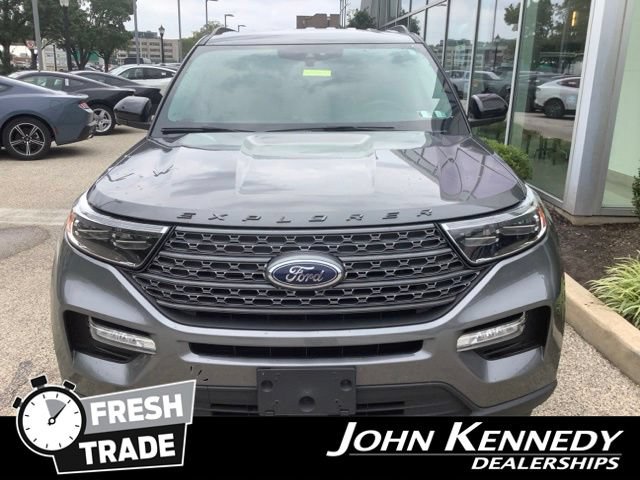 Certified 2023 Ford Explorer XLT w/ Equipment Group 202A AWD/4WD image 9
