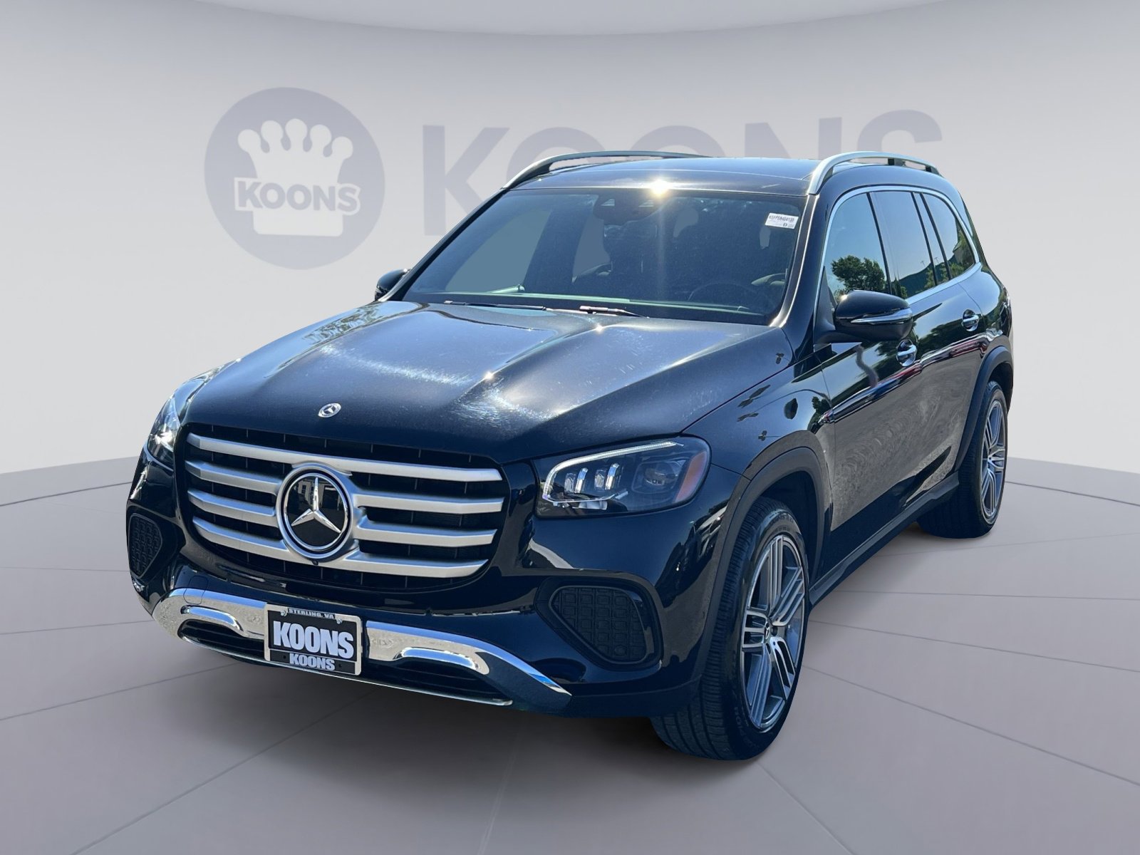 Used 2025 Mercedes-Benz GLS 450 4MATIC image 1