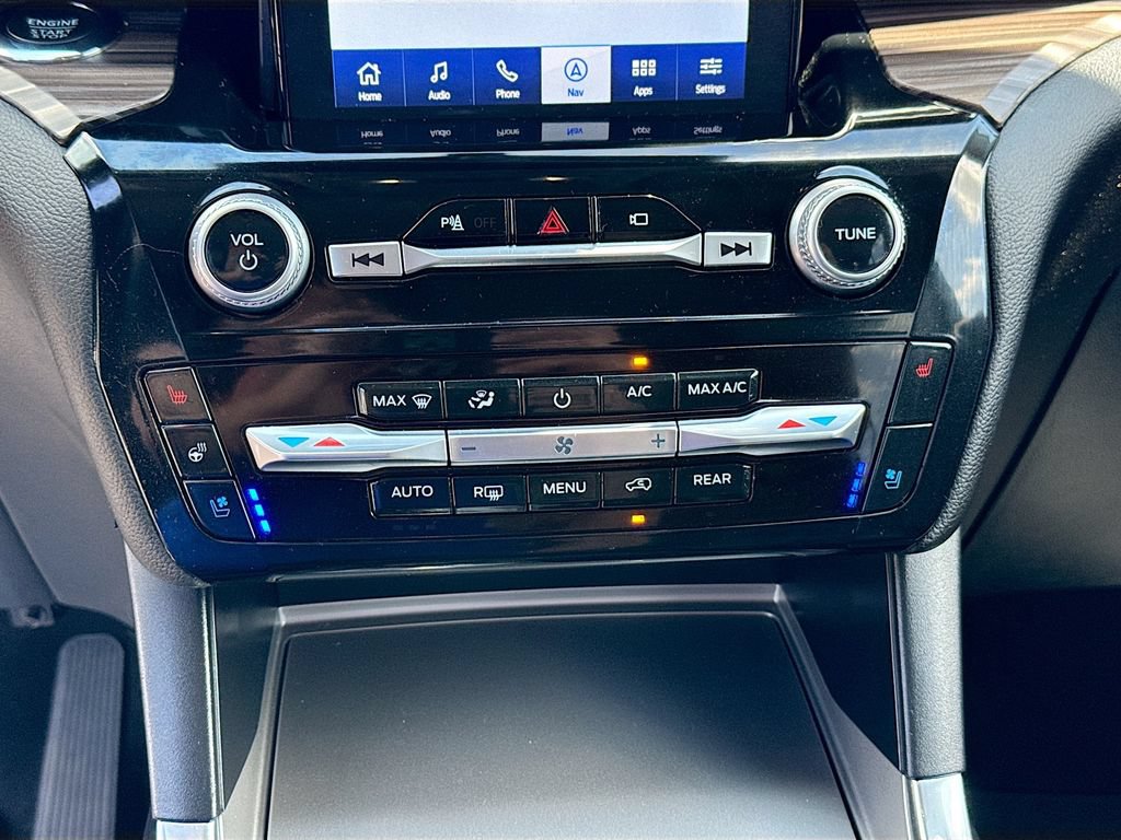 Certified 2023 Ford Explorer Limited w/ Limited Technology Package AWD/4WD image 18