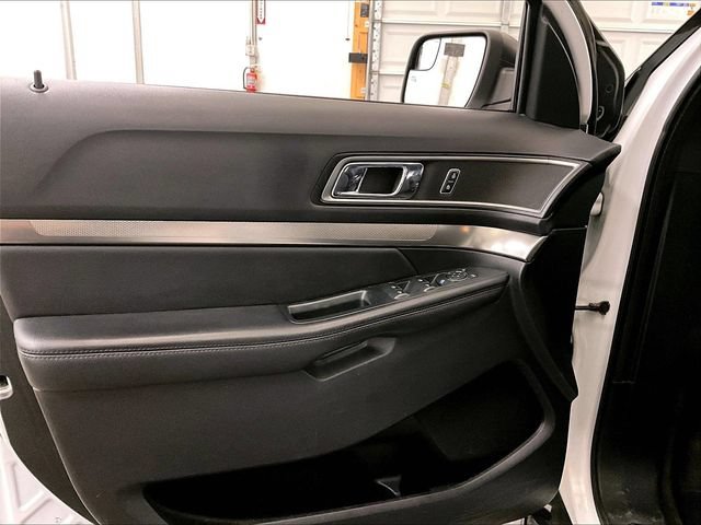 Certified 2018 Ford Explorer XLT AWD/4WD image 22