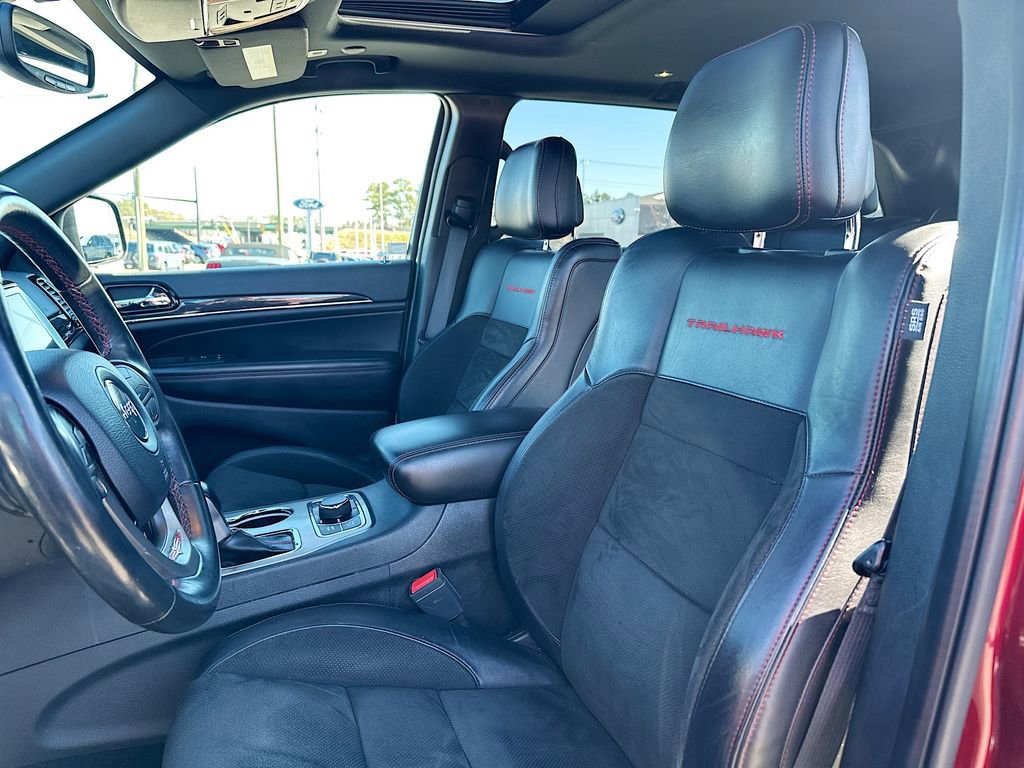 Used 2021 Jeep Grand Cherokee Trailhawk w/ Premium Lighting Group image 9