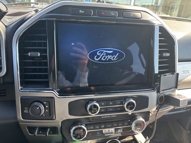 Certified 2022 Ford F350 Lariat w/ Tremor Off-Road Package AWD/4WD image 16