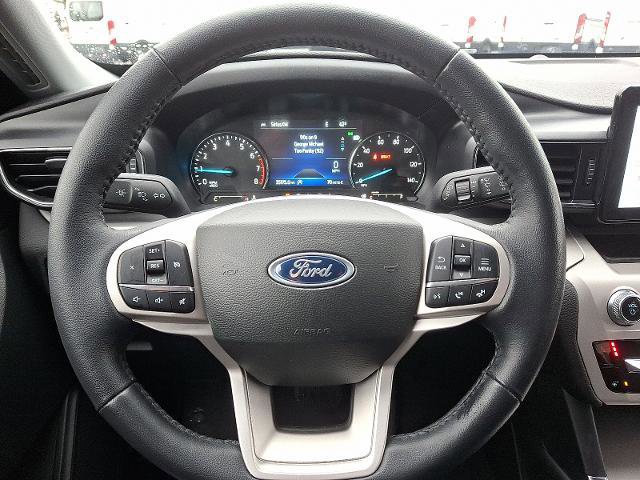 Certified 2023 Ford Explorer XLT w/ Equipment Group 202A image 18