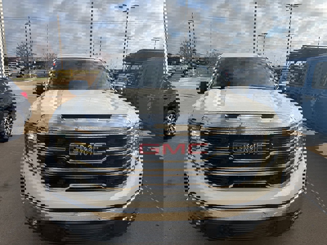 Used 2024 GMC Sierra 1500 SLT image 7