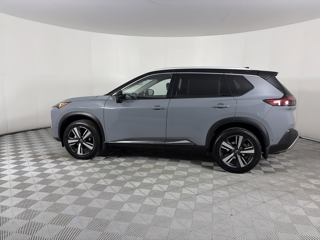 Used 2022 Nissan Rogue Platinum w/ Head-Up Display Package image 4