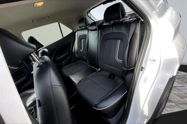 Used 2024 Hyundai Venue Limited image 28