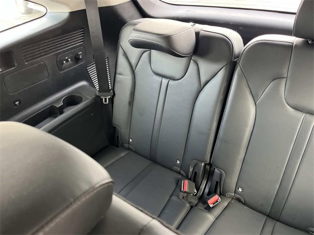 Used 2024 Kia Sorento S image 21