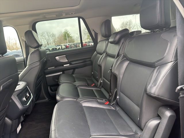 Certified 2025 Ford Expedition Max Platinum w/ Driver's Package image 26