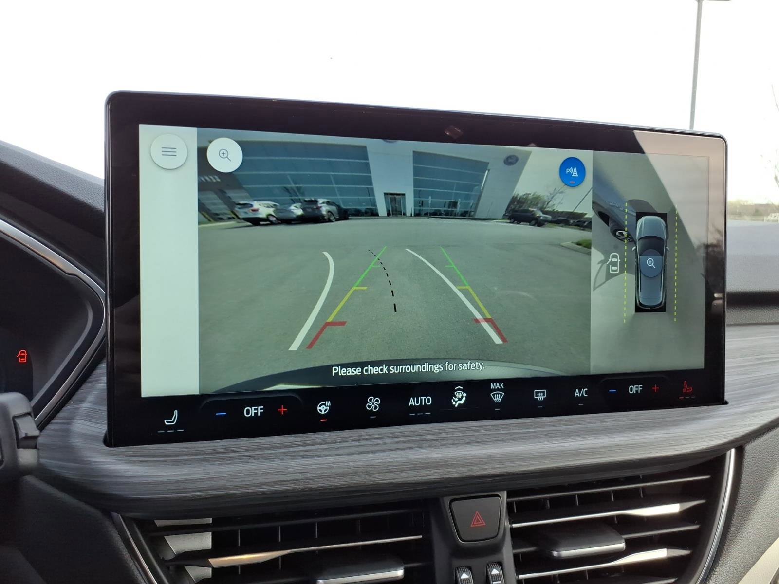 Certified 2025 Ford Escape Platinum w/ Premium Technology Package image 21