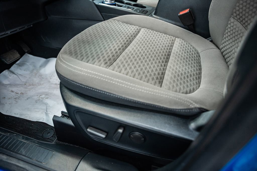 Certified 2020 Ford Escape SE image 34