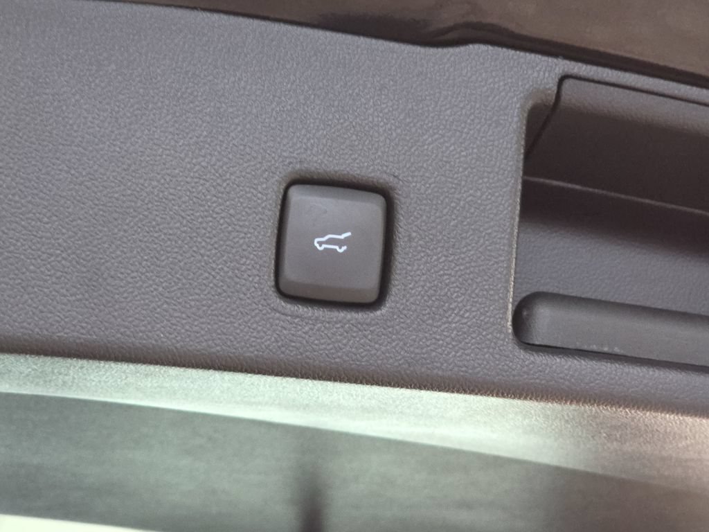 Certified 2023 Ford Escape Active AWD/4WD image 12