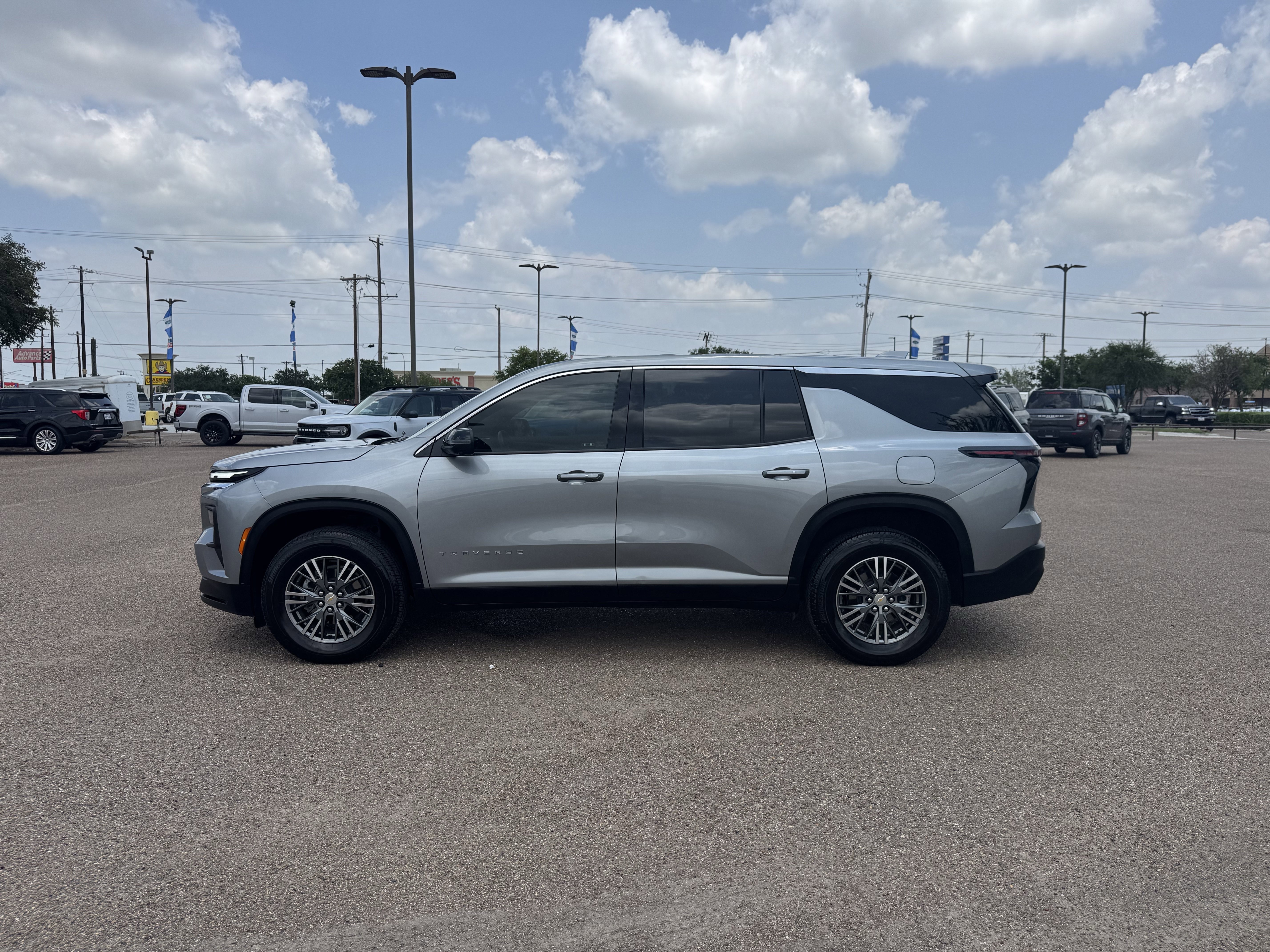 Used 2024 Chevrolet Traverse LS w/ LPO, Floor Liner Package FWD image 2