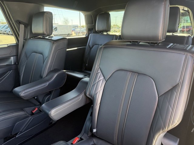 Certified 2024 Ford Expedition Platinum image 22