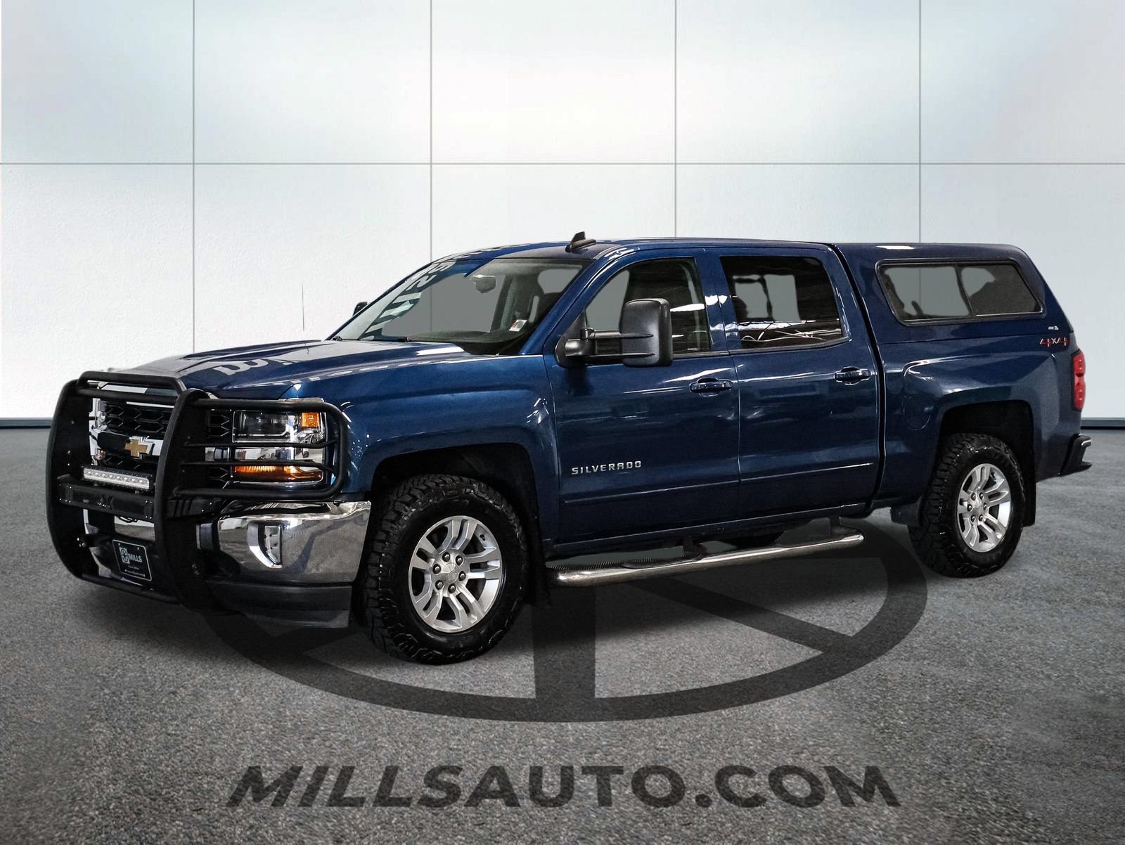 Used 2018 Chevrolet Silverado 1500 LT w/ All Star Edition AWD/4WD image 2