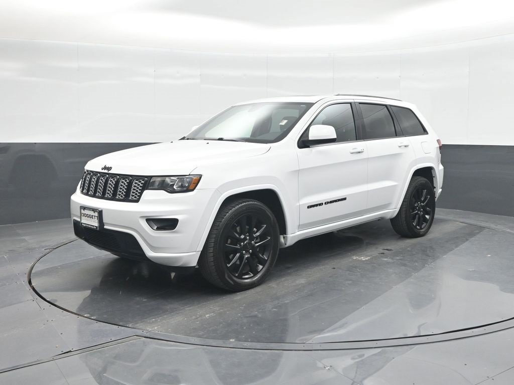 Used 2020 Jeep Grand Cherokee Altitude image 2
