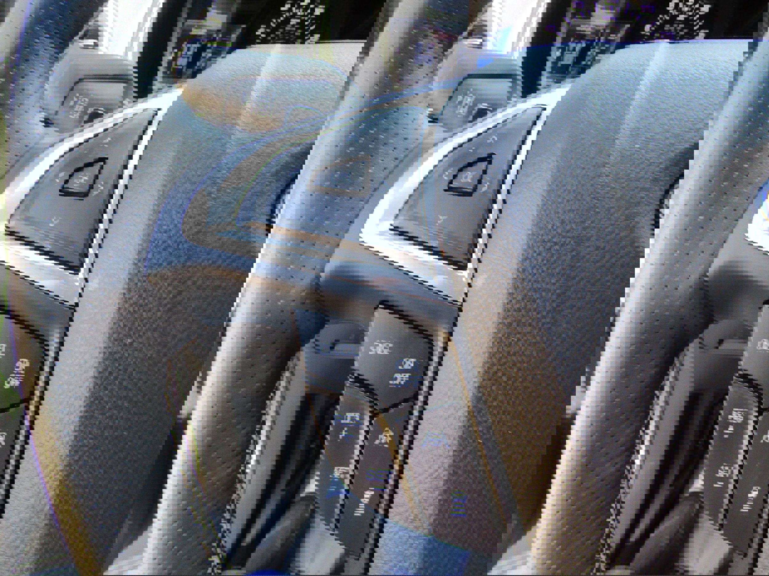 Certified 2022 Ford Edge ST w/ Equipment Group 401A image 30