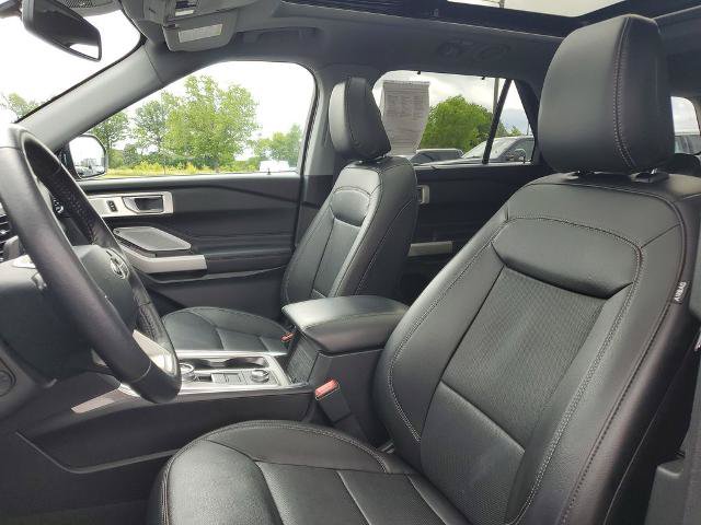 Certified 2024 Ford Explorer Limited w/ Limited Technology Package AWD/4WD image 5