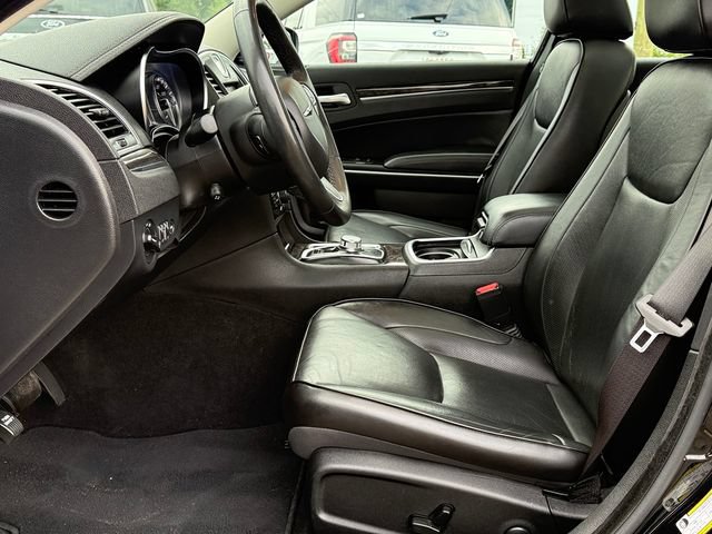 Used 2023 Chrysler 300 Touring L w/ Popular Equipment Group AWD/4WD image 20