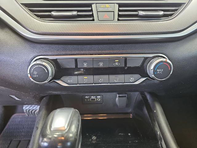 Used 2023 Nissan Altima 2.5 SR FWD image 23
