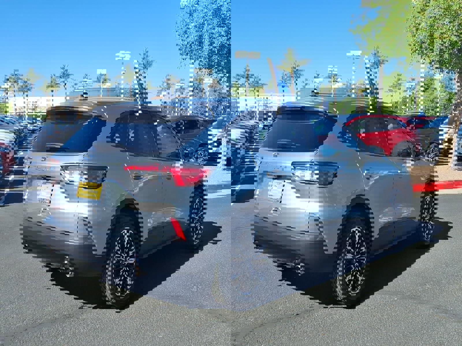 Certified 2022 Ford Escape SE w/ SE Sport Appearance Package image 5