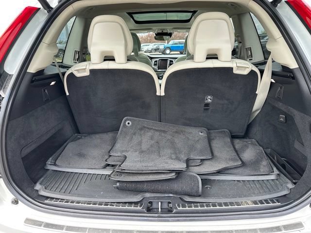 Used 2020 Volvo XC90 T6 Momentum w/ Protection Package Premier AWD/4WD image 12