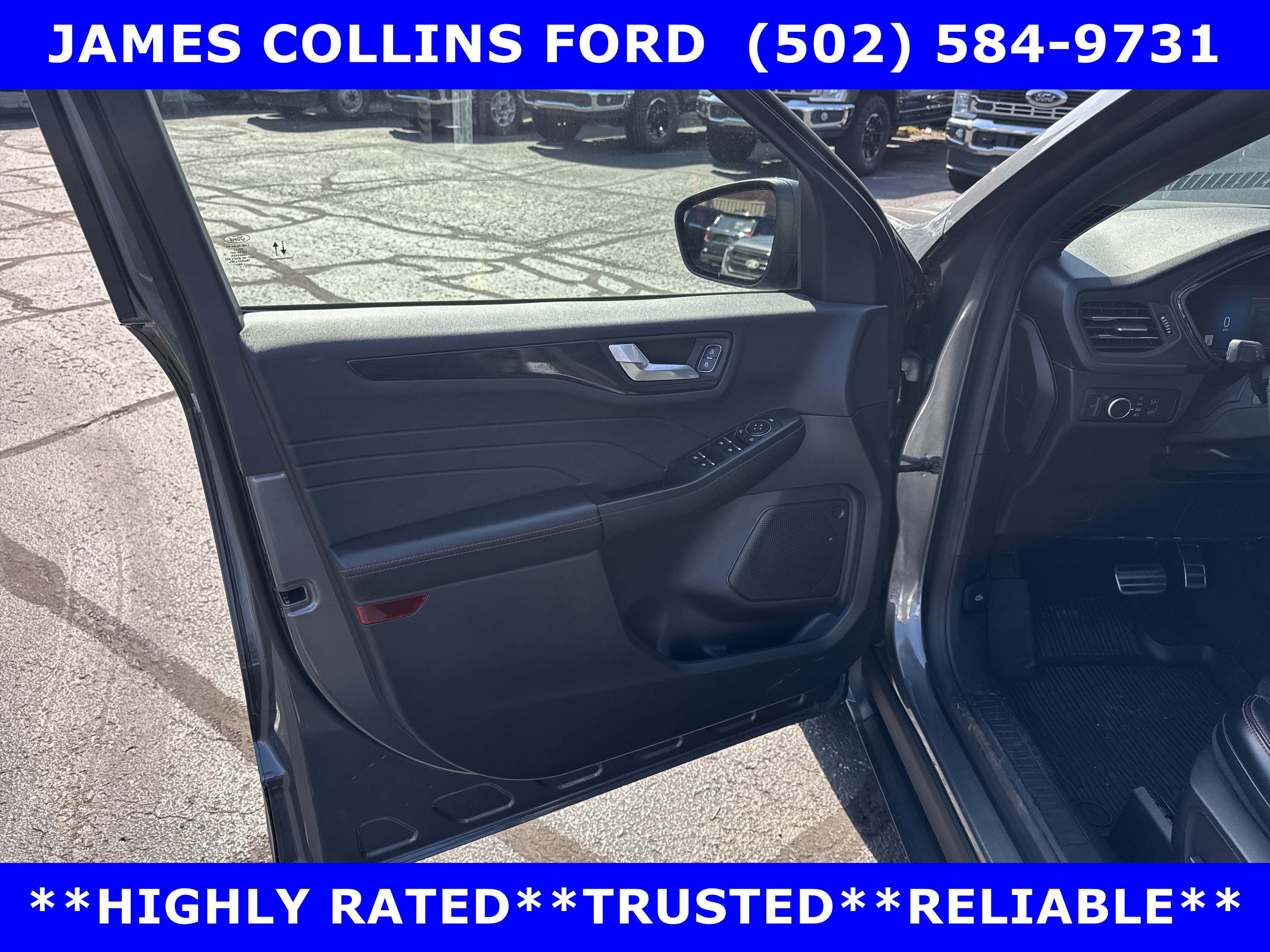 Certified 2024 Ford Escape ST-Line w/ Tech Pack #1 AWD/4WD image 9