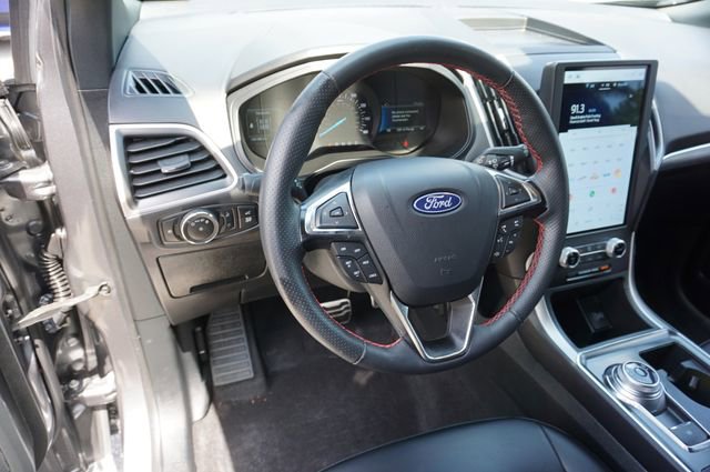 Certified 2024 Ford Edge ST-Line AWD/4WD image 11