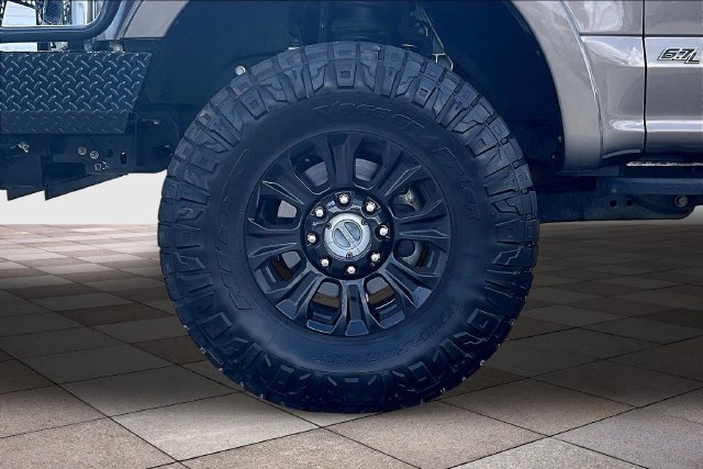 Certified 2022 Ford F350 Lariat w/ Tremor Off-Road Package AWD/4WD image 10
