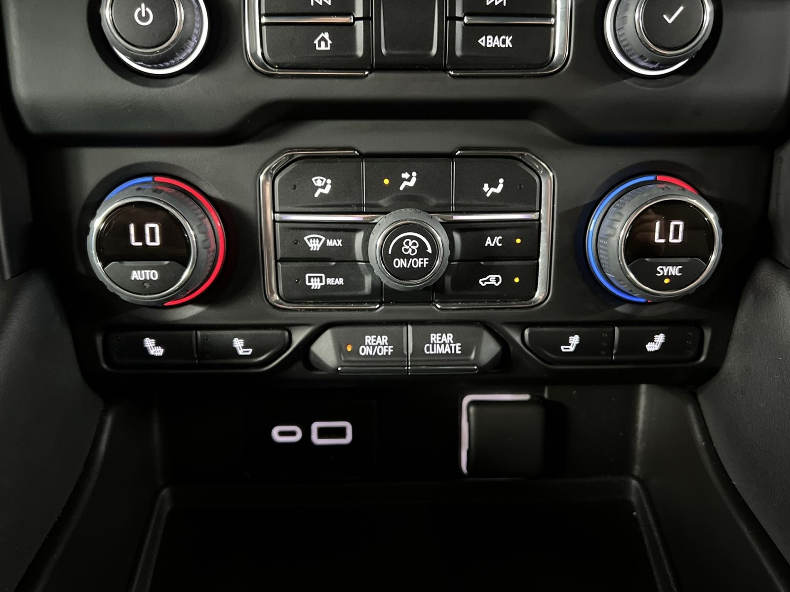 Used 2021 Chevrolet Tahoe LT AWD/4WD image 20