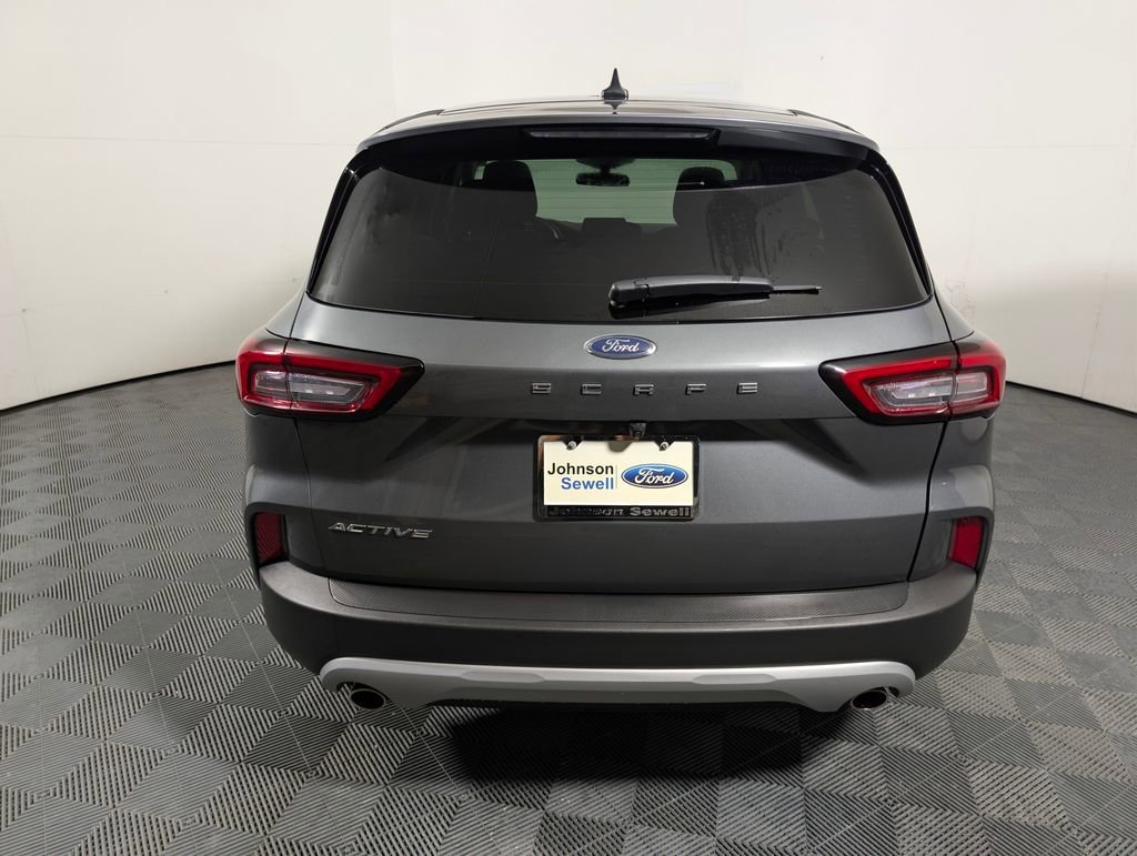 Certified 2025 Ford Escape Active FWD image 3