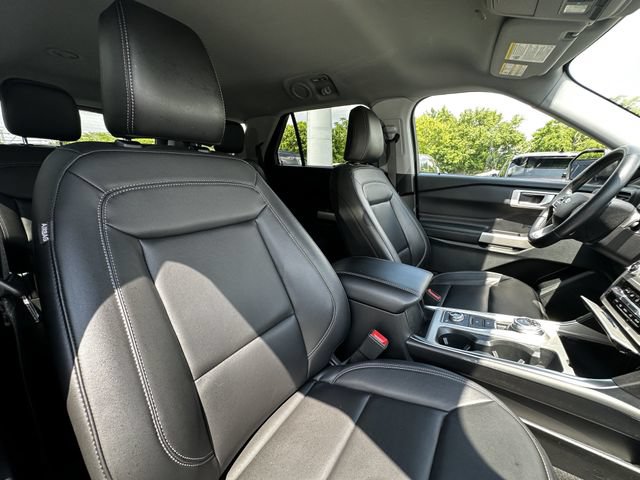Certified 2023 Ford Explorer XLT w/ Equipment Group 202A AWD/4WD image 34