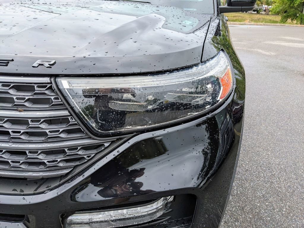 Certified 2022 Ford Explorer XLT w/ Equipment Group 202A image 12