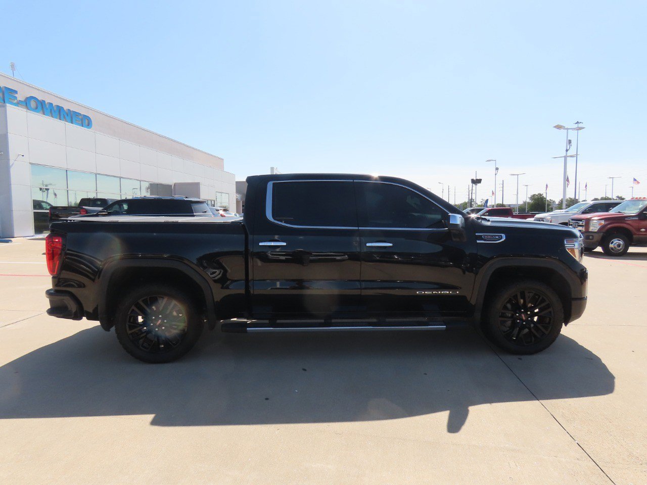 Used 2021 GMC Sierra 1500 Denali w/ Driver Alert Package II AWD/4WD image 10